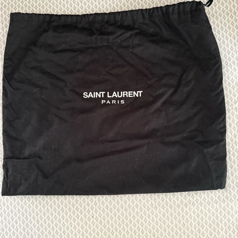 Saint Laurent baby cabas, in gray with gold hardware. - Picture 11 of 11